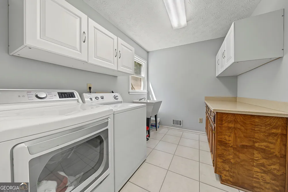 330 Laurelwood DR Tyrone, GA 30290