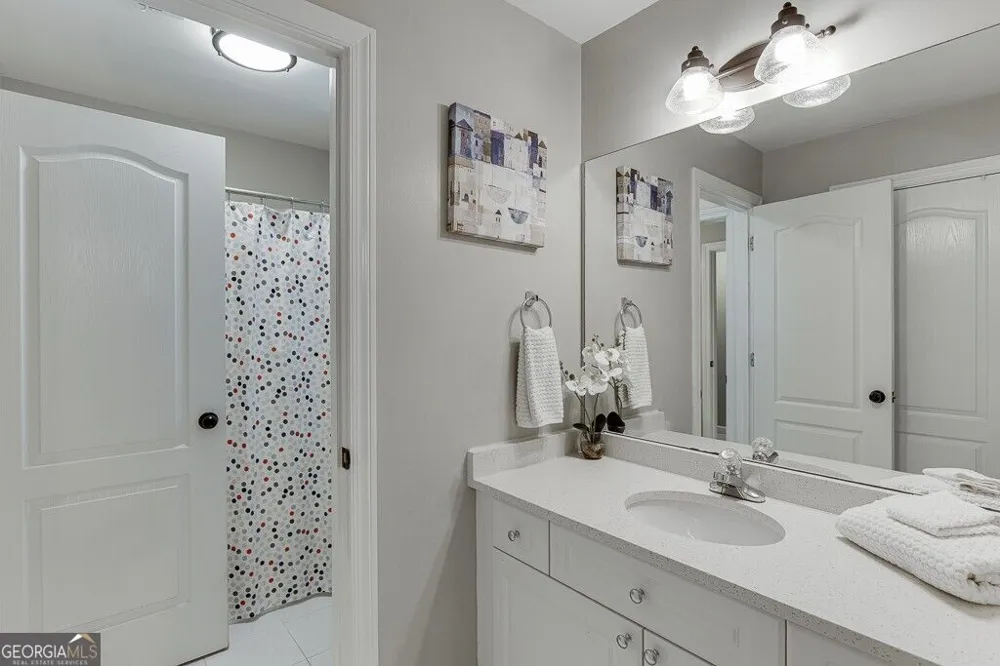 9315 Spinnaker LN Gainesville, GA 30506