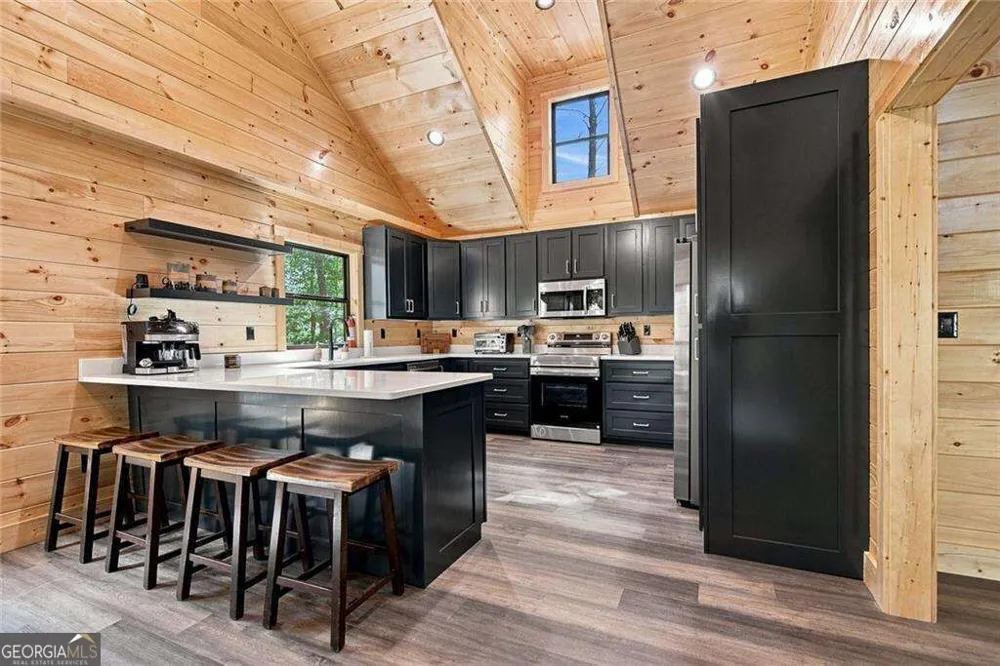 970 Mountain Oak RD Ellijay, GA 30536