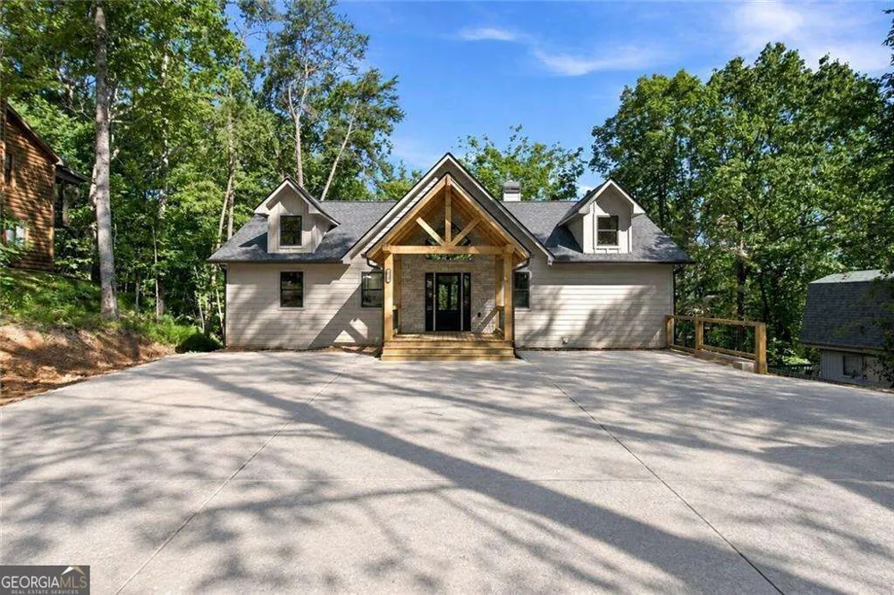 970 Mountain Oak RD Ellijay, GA 30536