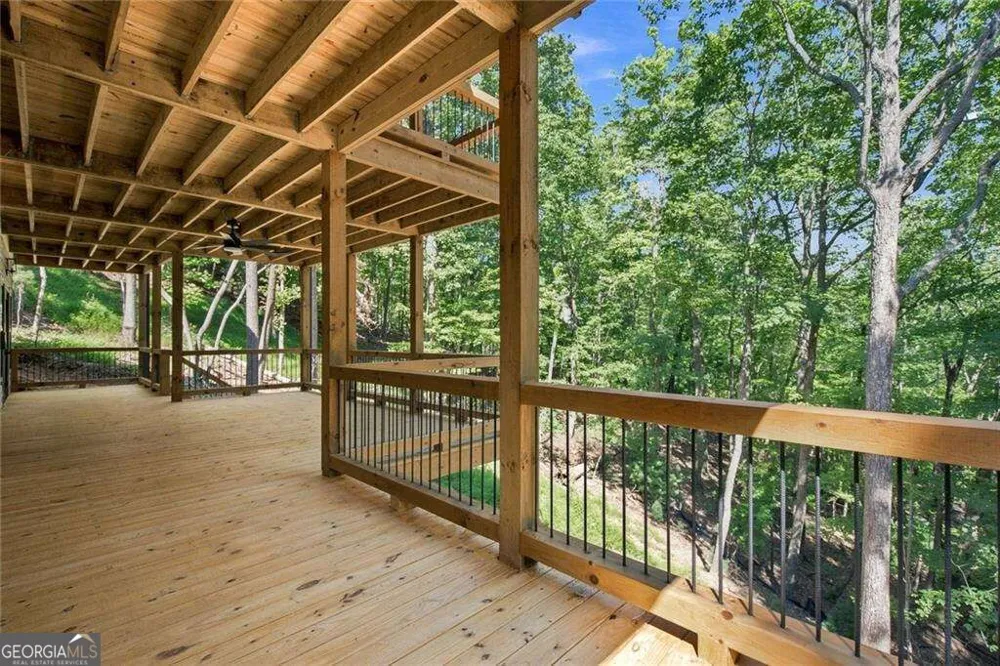 970 Mountain Oak RD Ellijay, GA 30536