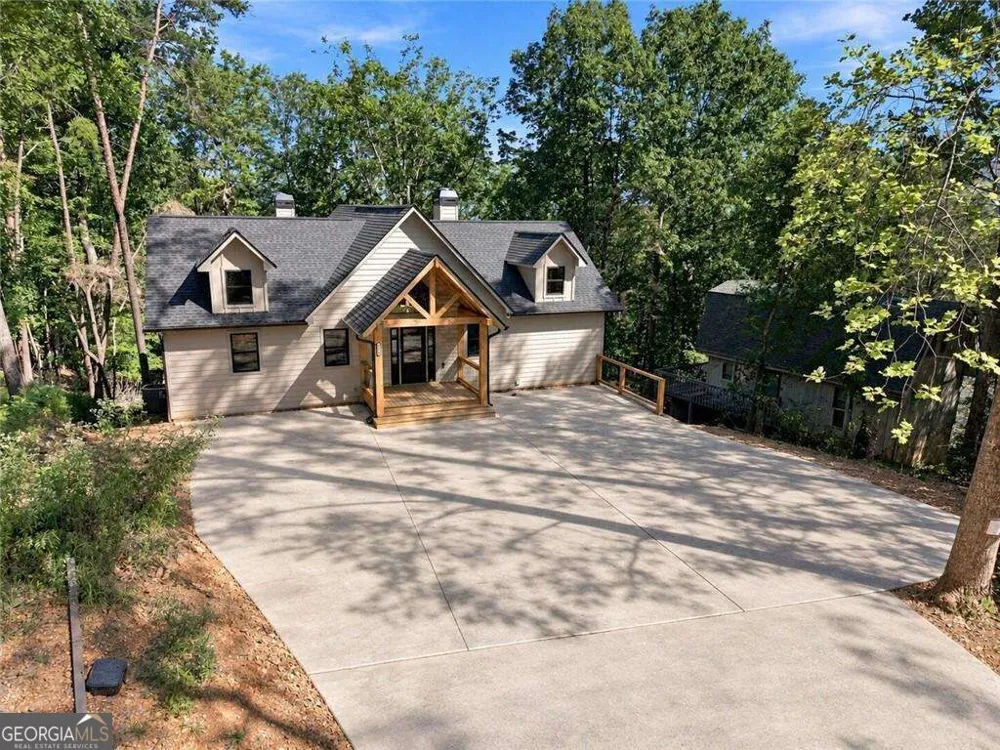 970 Mountain Oak RD Ellijay, GA 30536