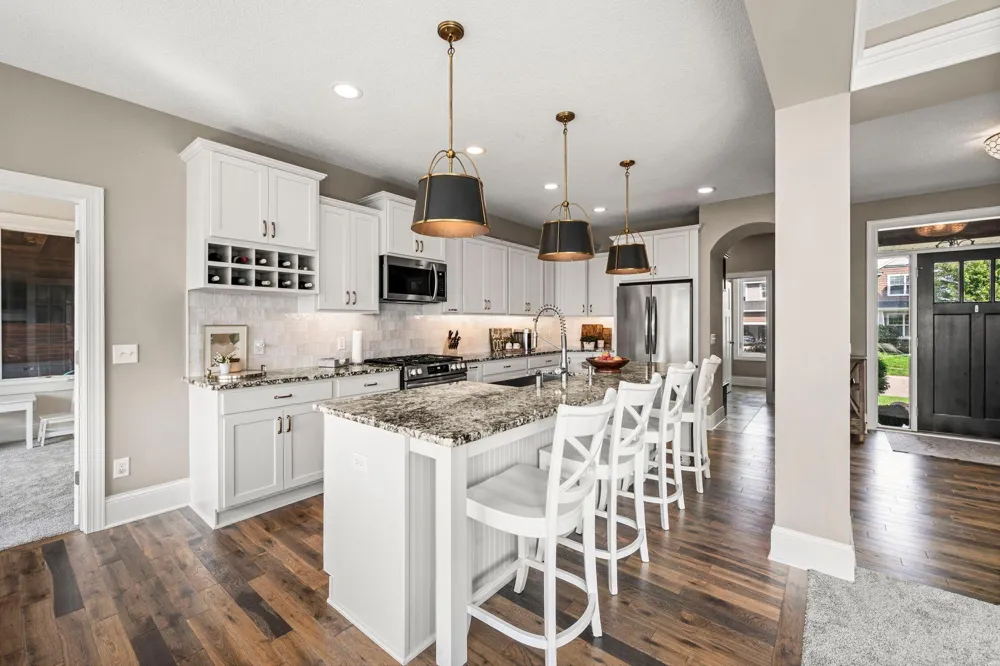 20083 Harness Avenue Lakeville, MN 55044