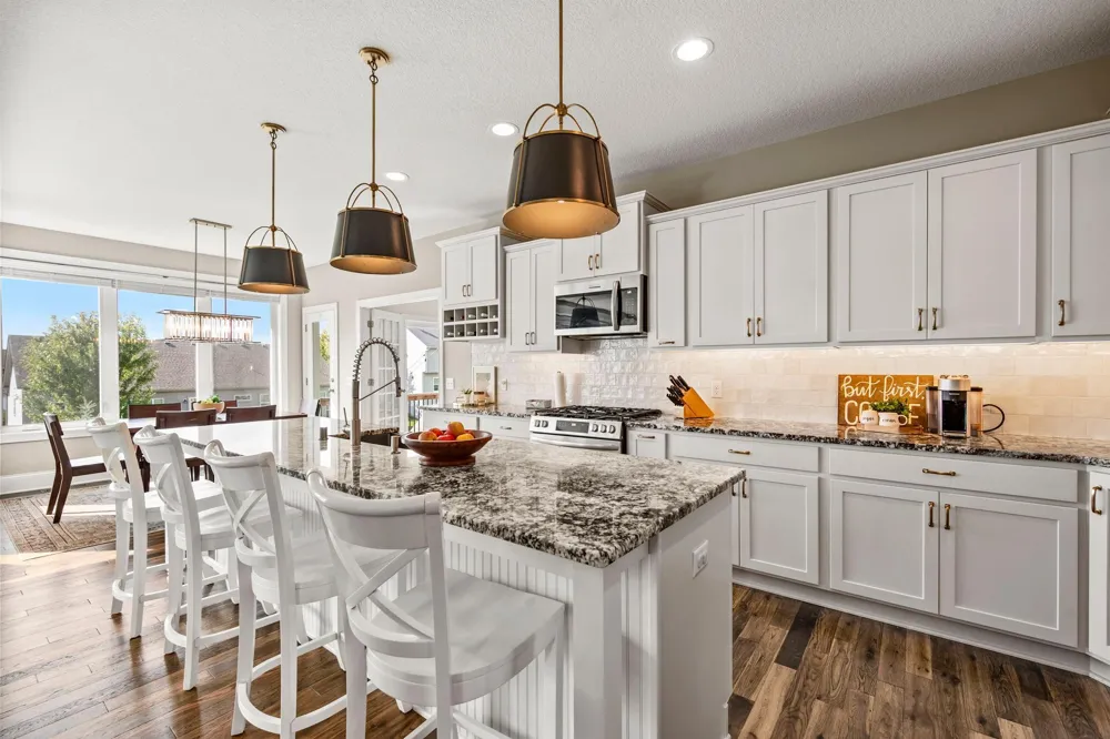 20083 Harness Avenue Lakeville, MN 55044