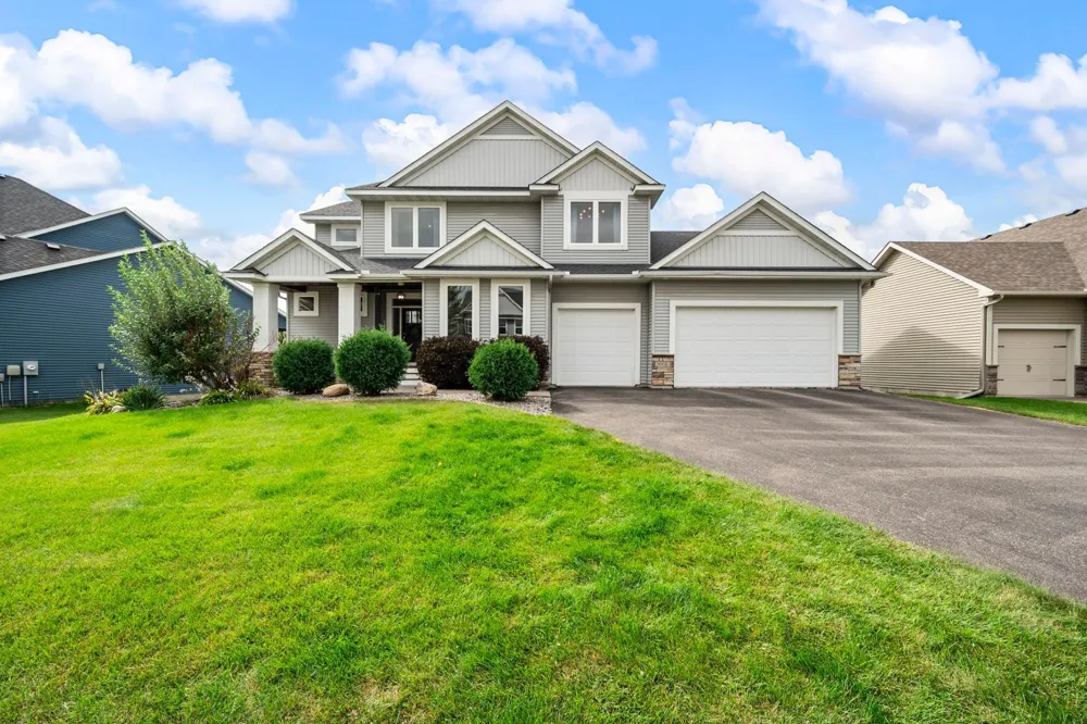 20083 Harness Avenue Lakeville, MN 55044