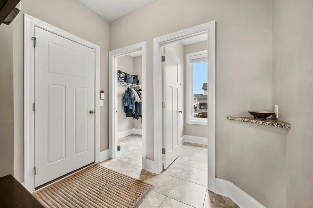20083 Harness Avenue Lakeville, MN 55044