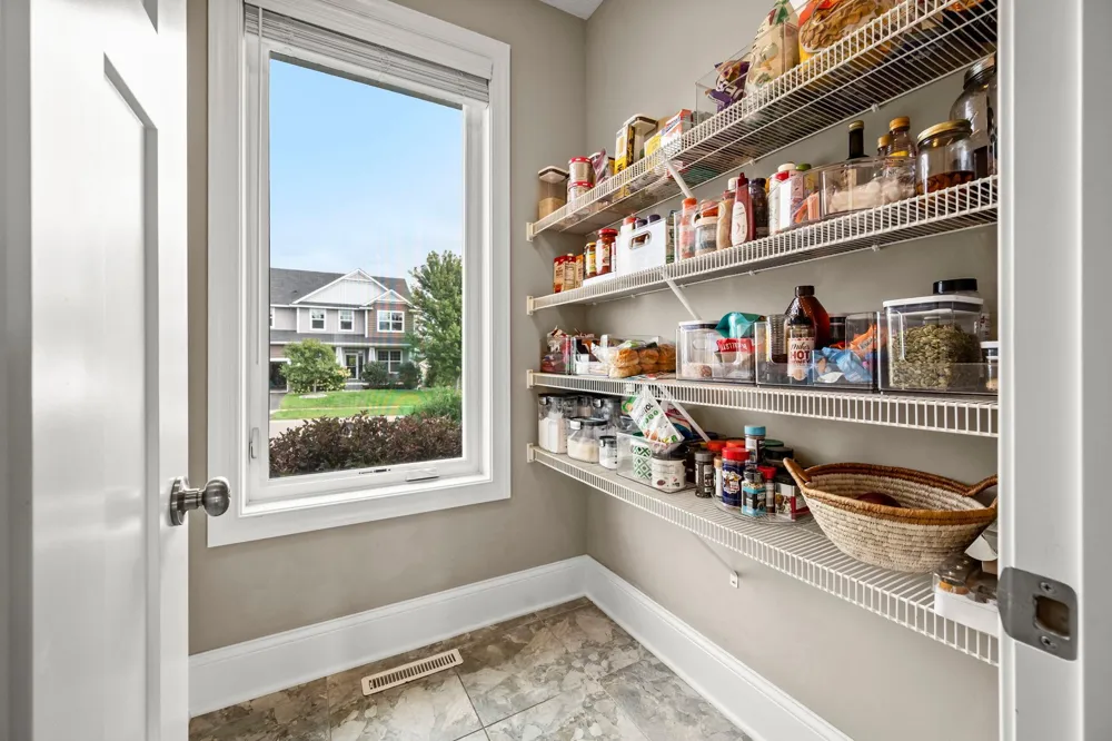 20083 Harness Avenue Lakeville, MN 55044