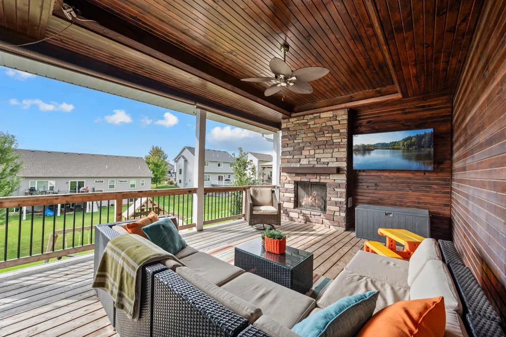 20083 Harness Avenue Lakeville, MN 55044
