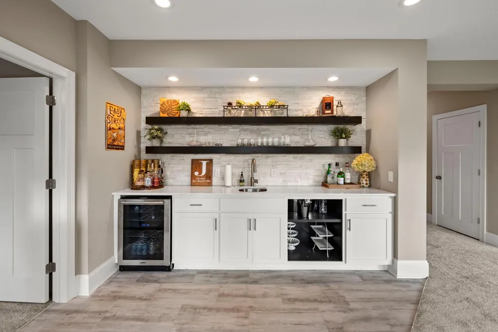 20083 Harness Avenue Lakeville, MN 55044