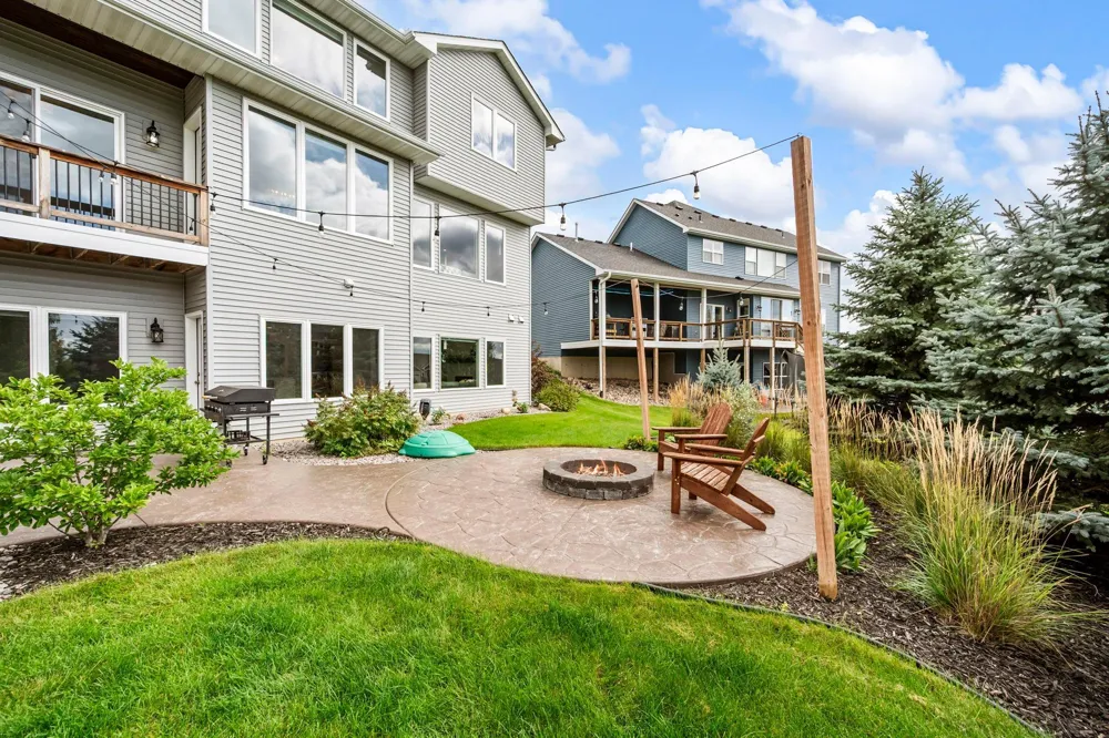 20083 Harness Avenue Lakeville, MN 55044