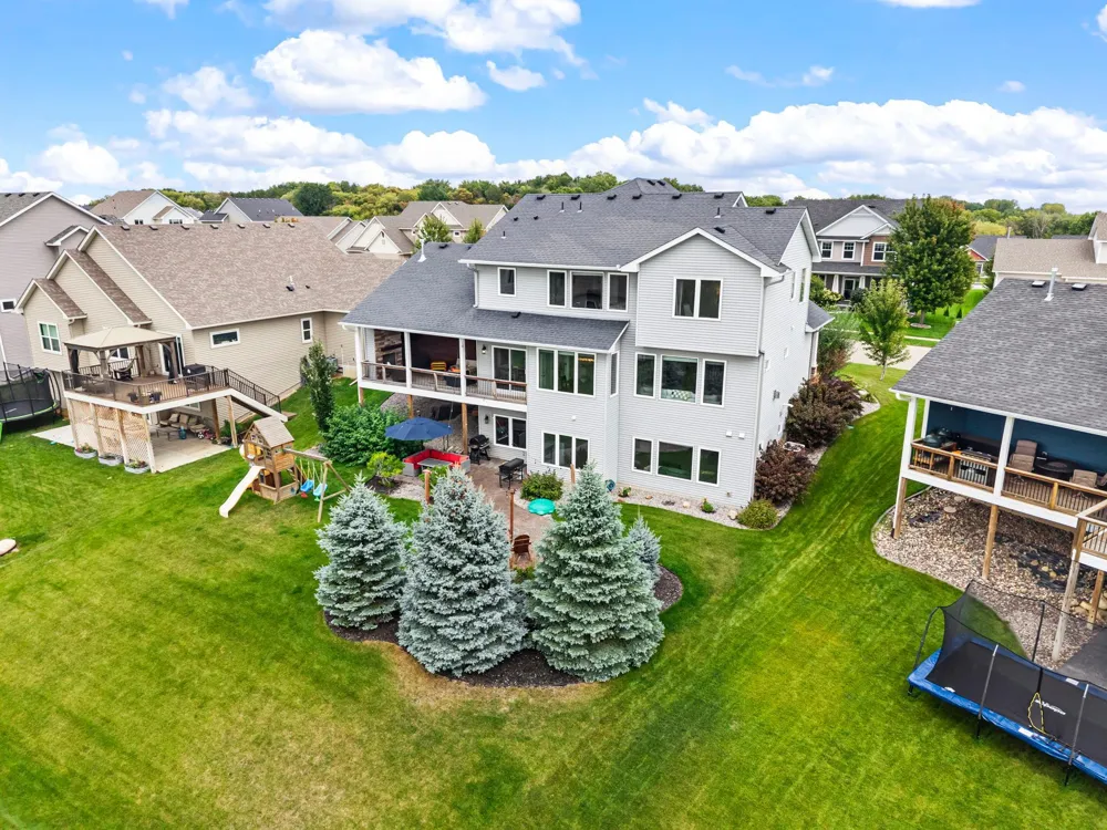 20083 Harness Avenue Lakeville, MN 55044