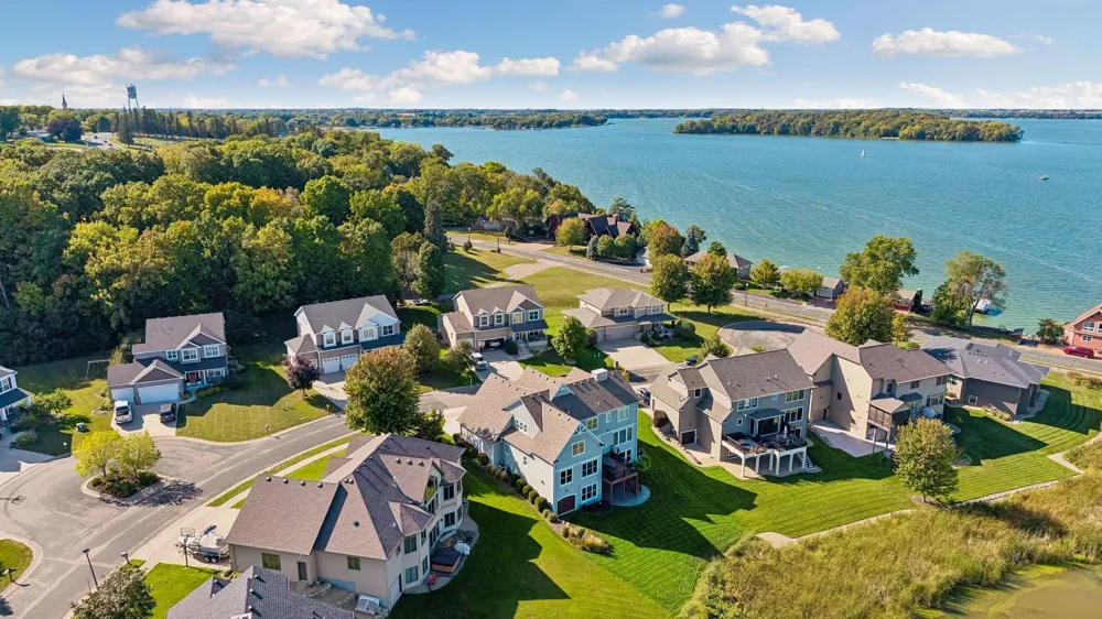 816 Beach Road Waconia, MN 55387