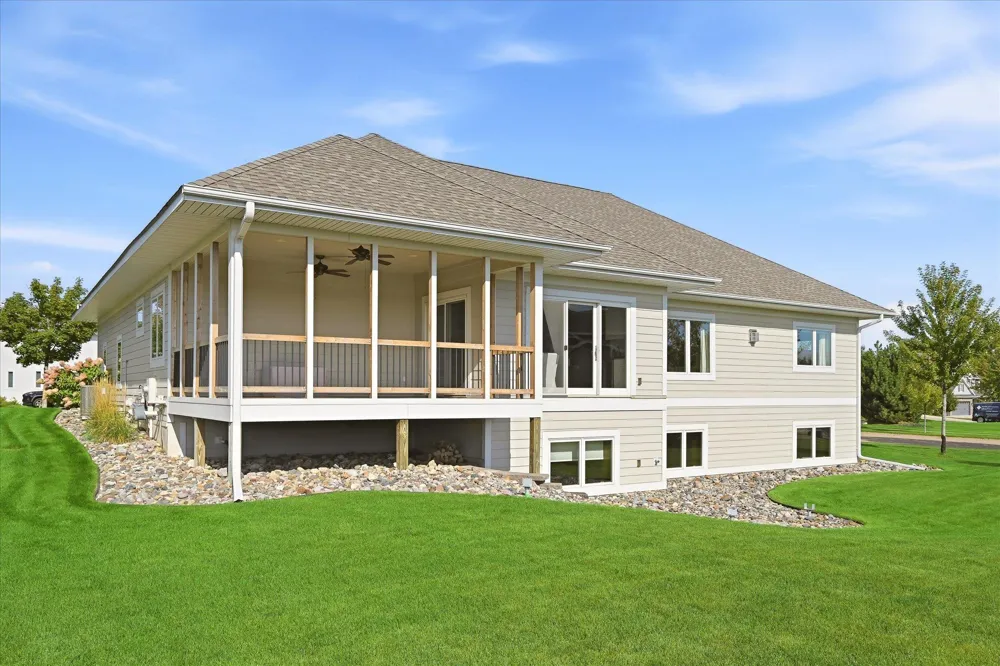 3204 Landon Court Chaska, MN 55318