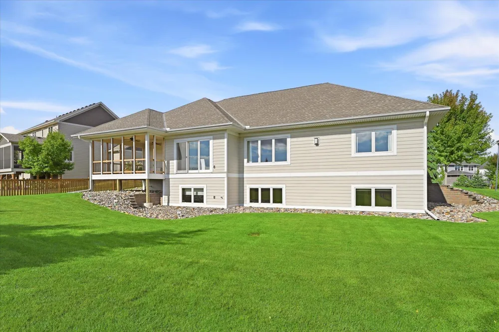 3204 Landon Court Chaska, MN 55318