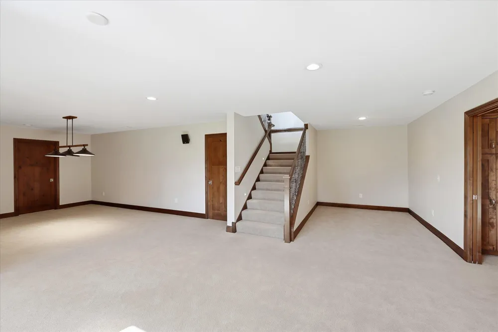 3204 Landon Court Chaska, MN 55318