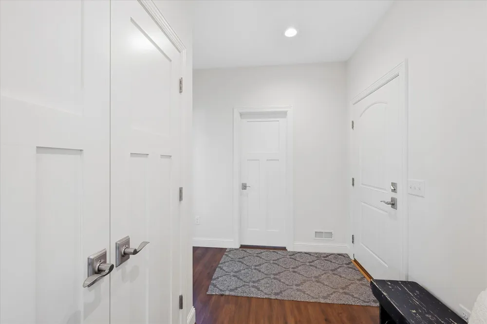 3204 Landon Court Chaska, MN 55318