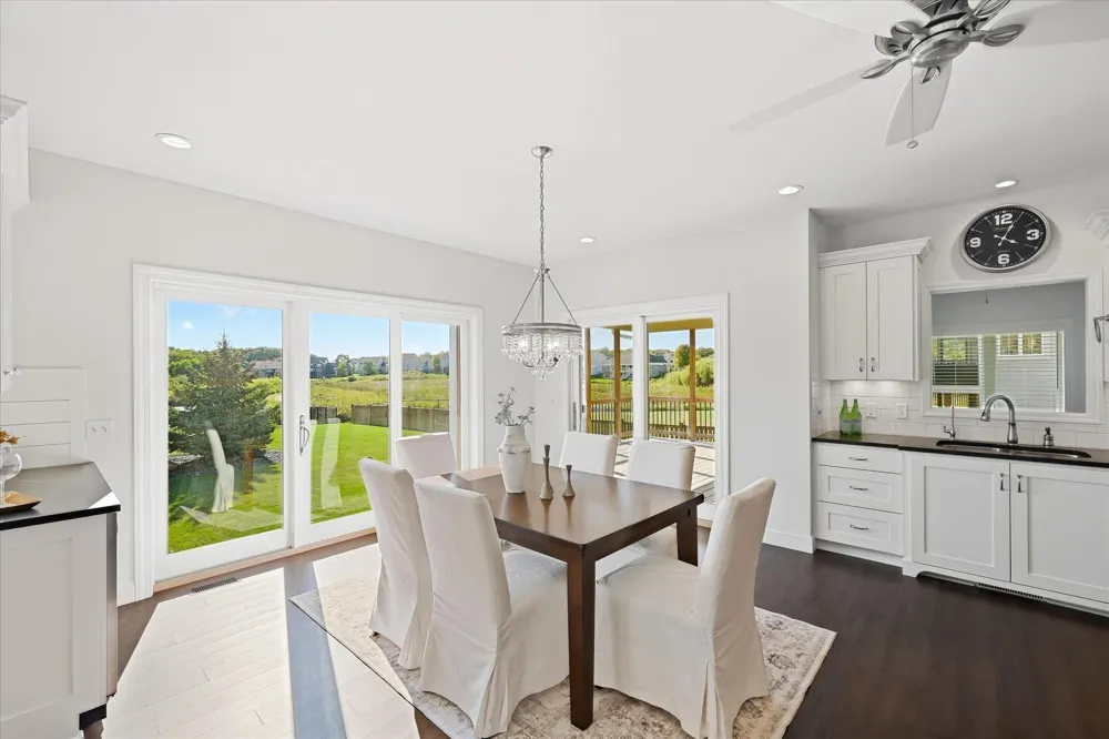 3204 Landon Court Chaska, MN 55318