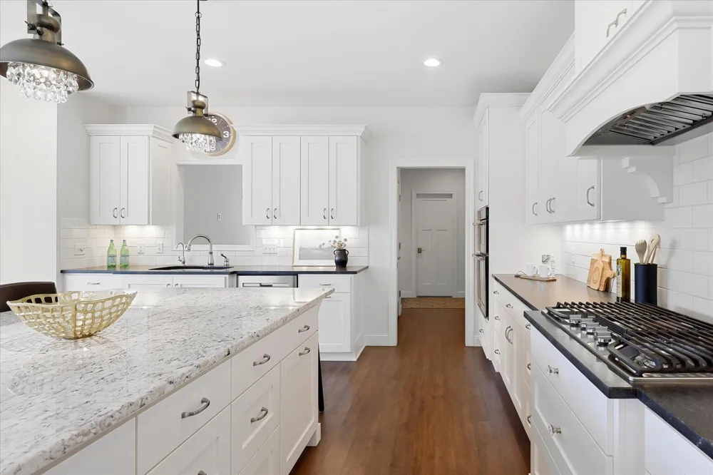 3204 Landon Court Chaska, MN 55318
