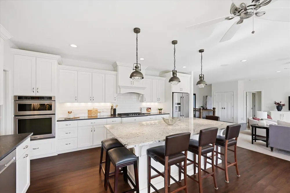 3204 Landon Court Chaska, MN 55318
