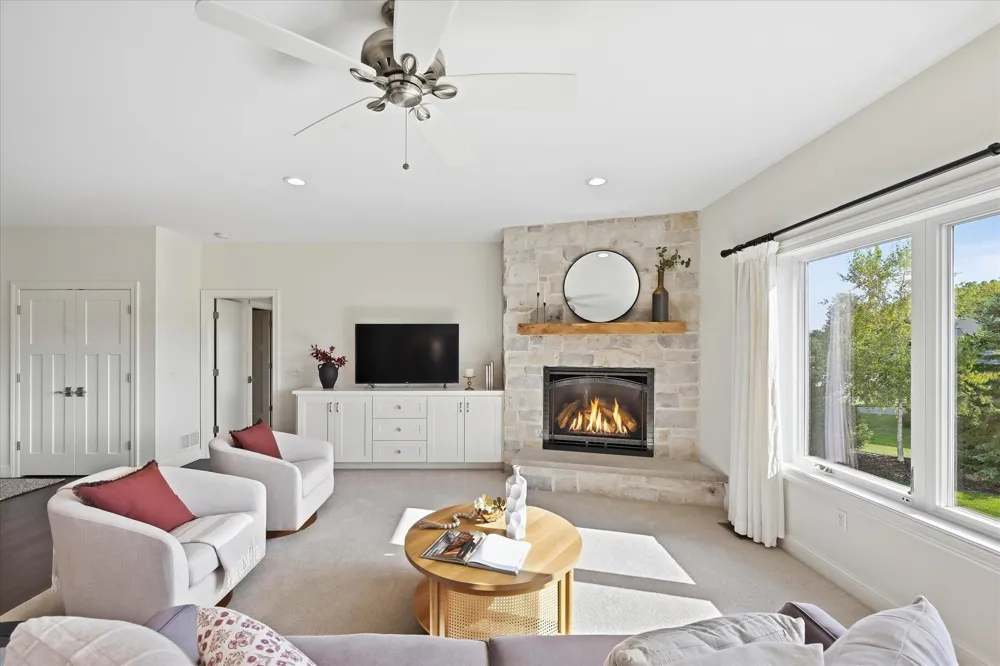3204 Landon Court Chaska, MN 55318