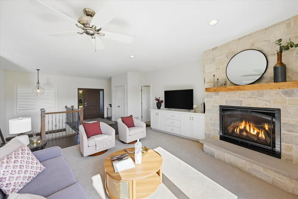 3204 Landon Court Chaska, MN 55318