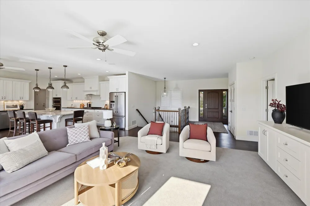 3204 Landon Court Chaska, MN 55318