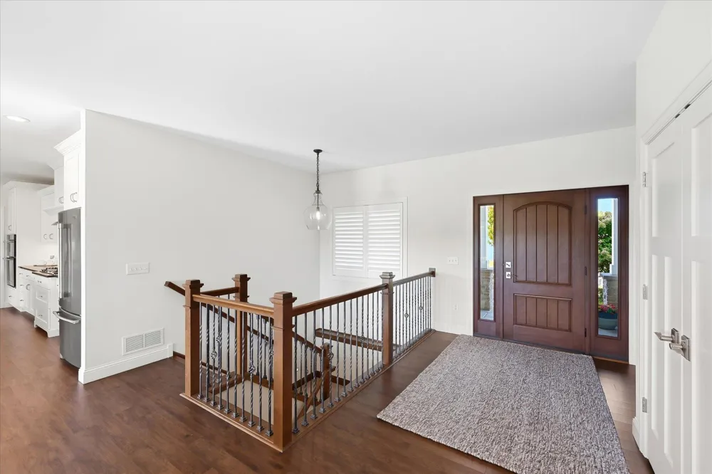 3204 Landon Court Chaska, MN 55318