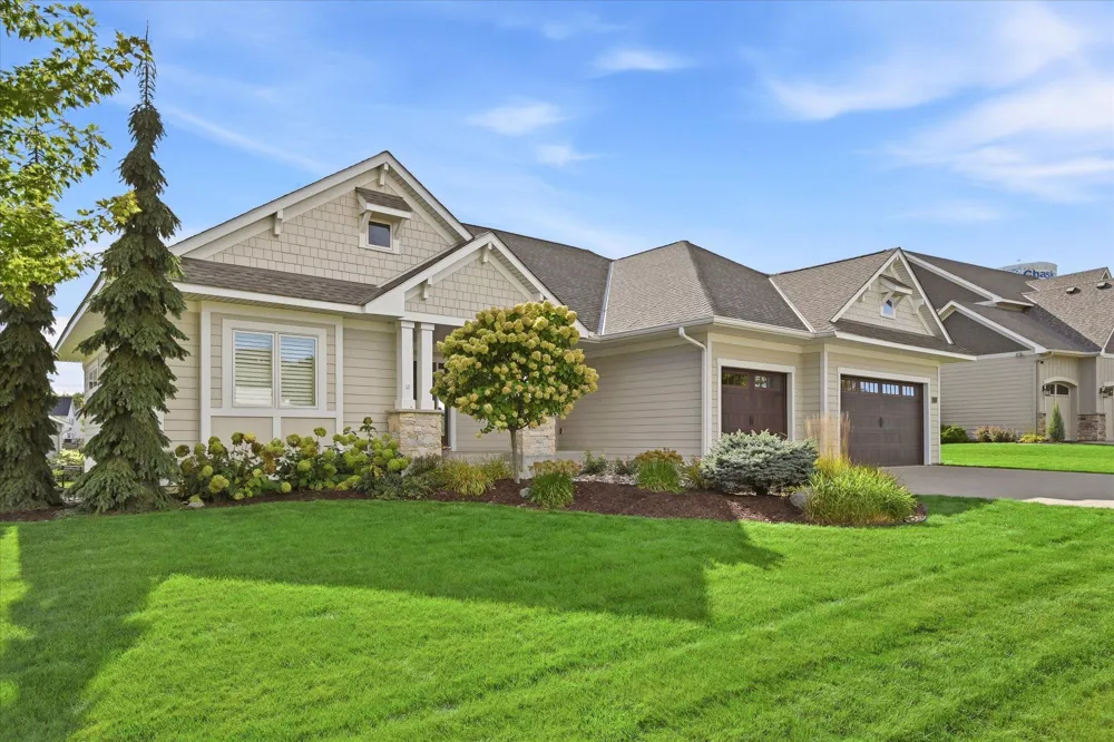3204 Landon Court Chaska, MN 55318