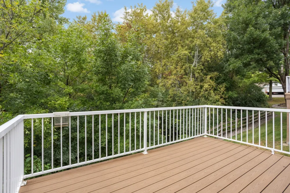 18677 Kalmar Trail Lakeville, MN 55044