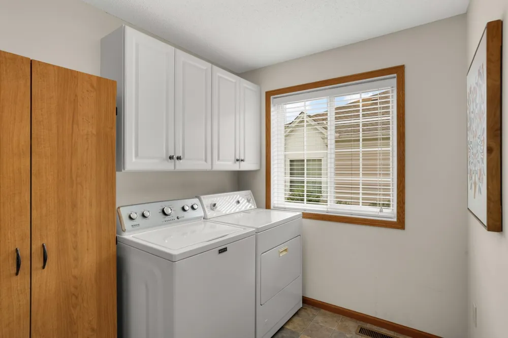 18677 Kalmar Trail Lakeville, MN 55044
