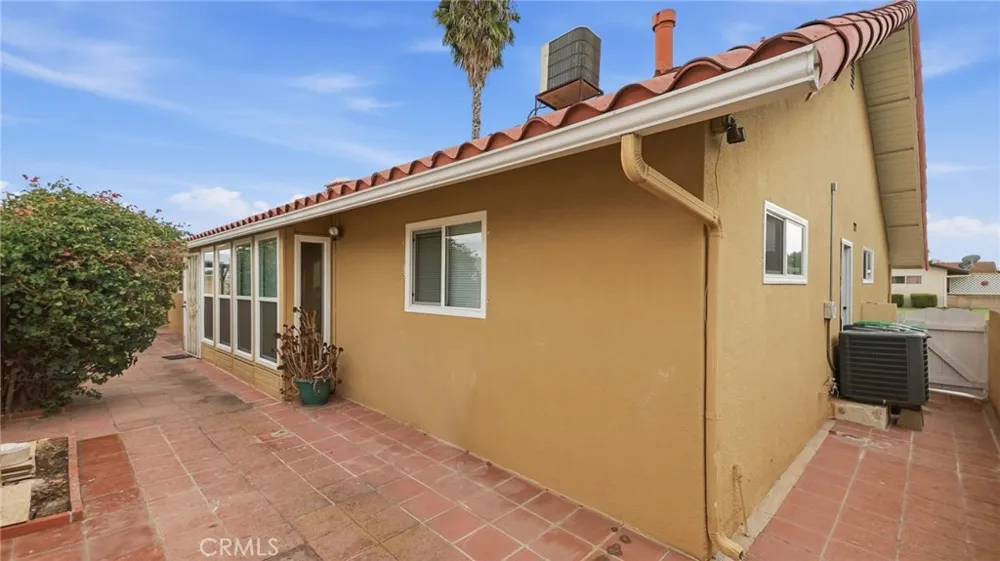 1180 Amberwood Drive Hemet, CA 92543