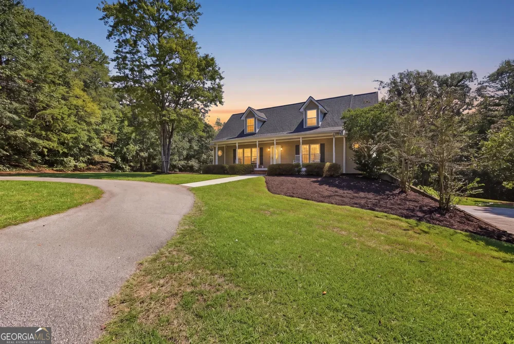 2952 Rock Creek RD Toccoa, GA 30577
