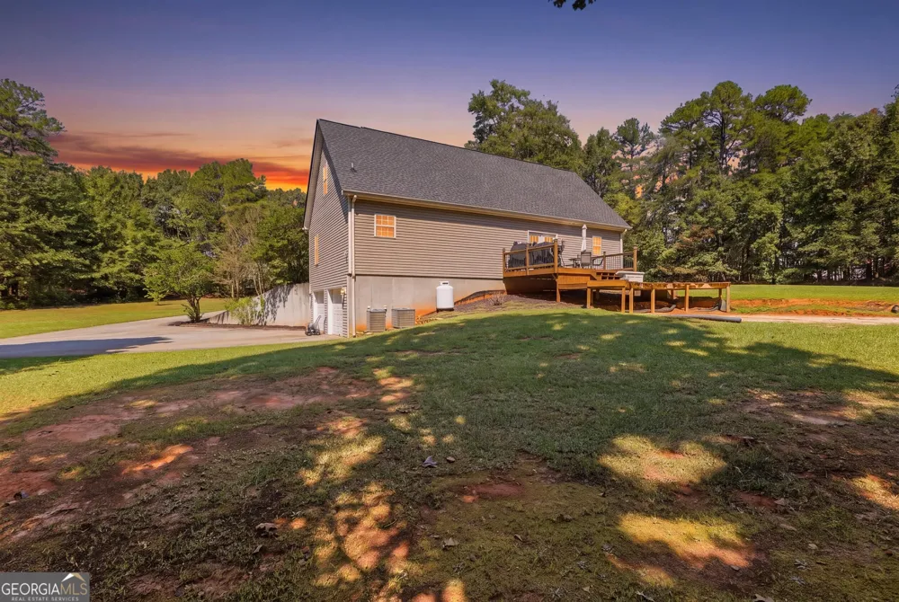 2952 Rock Creek RD Toccoa, GA 30577
