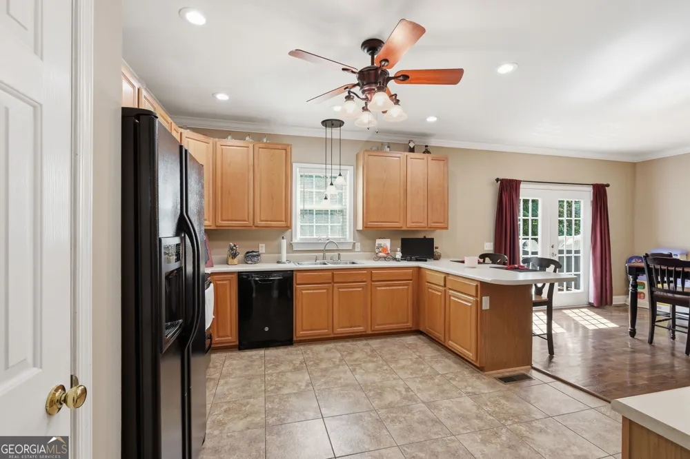 2952 Rock Creek RD Toccoa, GA 30577