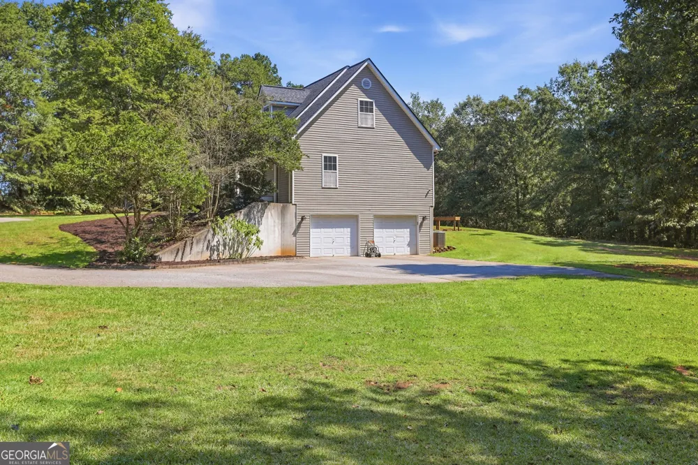 2952 Rock Creek RD Toccoa, GA 30577
