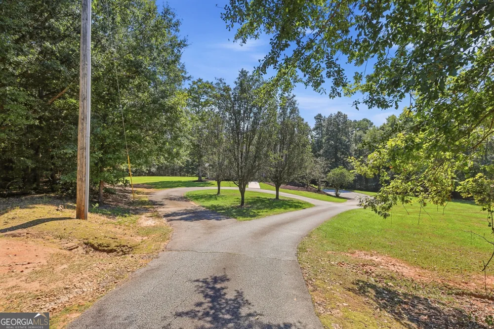 2952 Rock Creek RD Toccoa, GA 30577