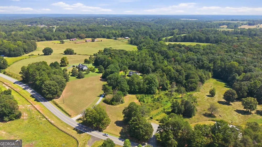 2952 Rock Creek RD Toccoa, GA 30577
