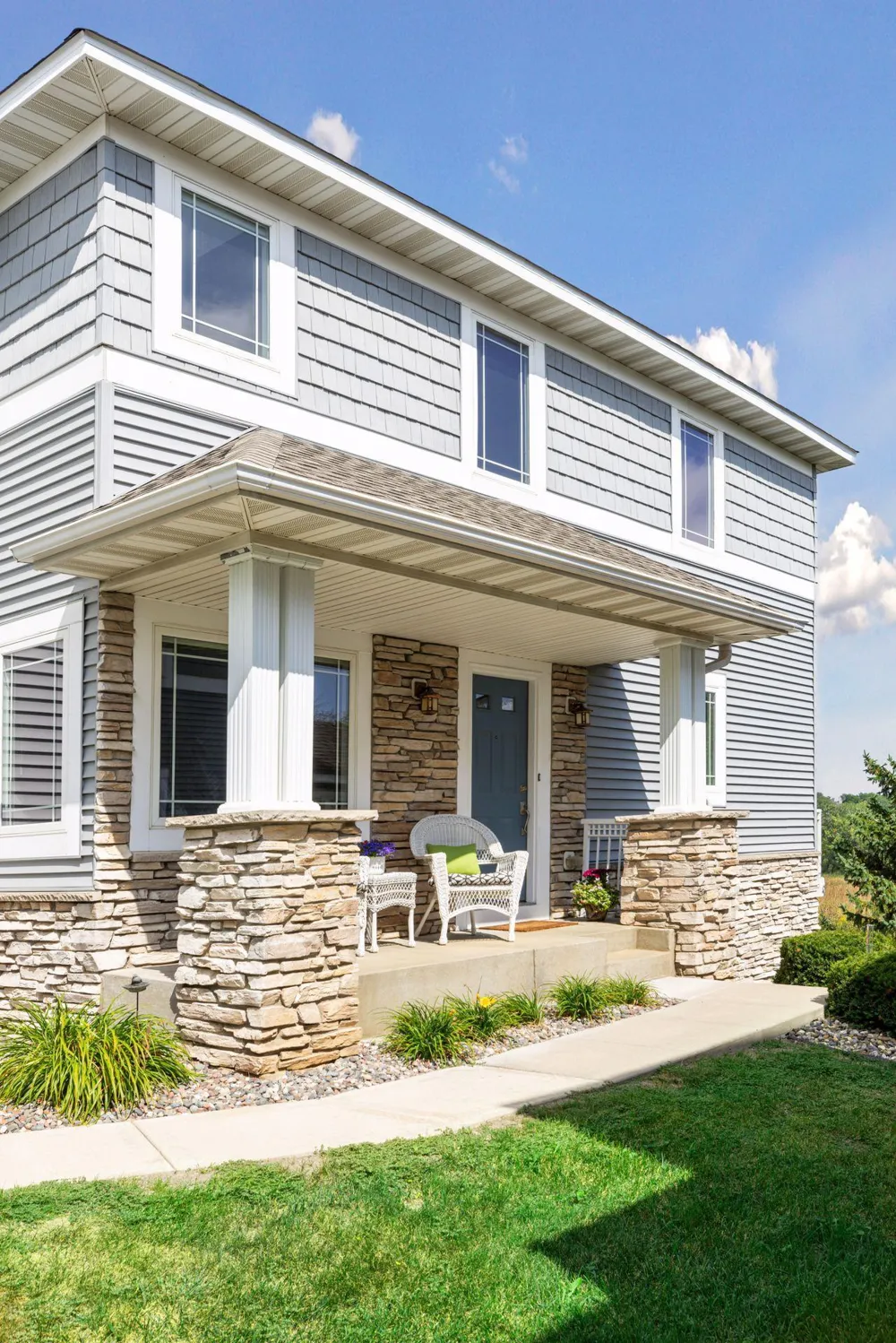 2711 Spy Glass Drive Chaska, MN 55318