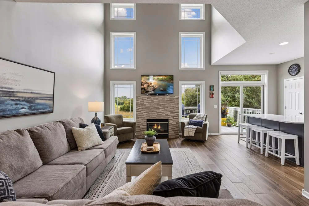 2711 Spy Glass Drive Chaska, MN 55318