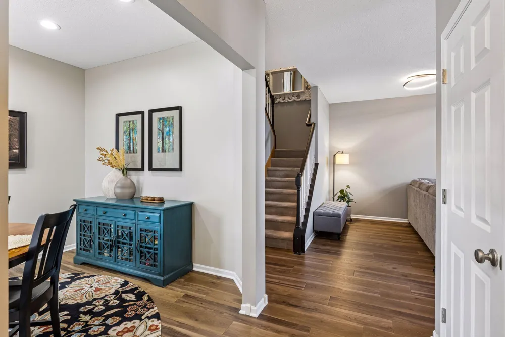 2711 Spy Glass Drive Chaska, MN 55318