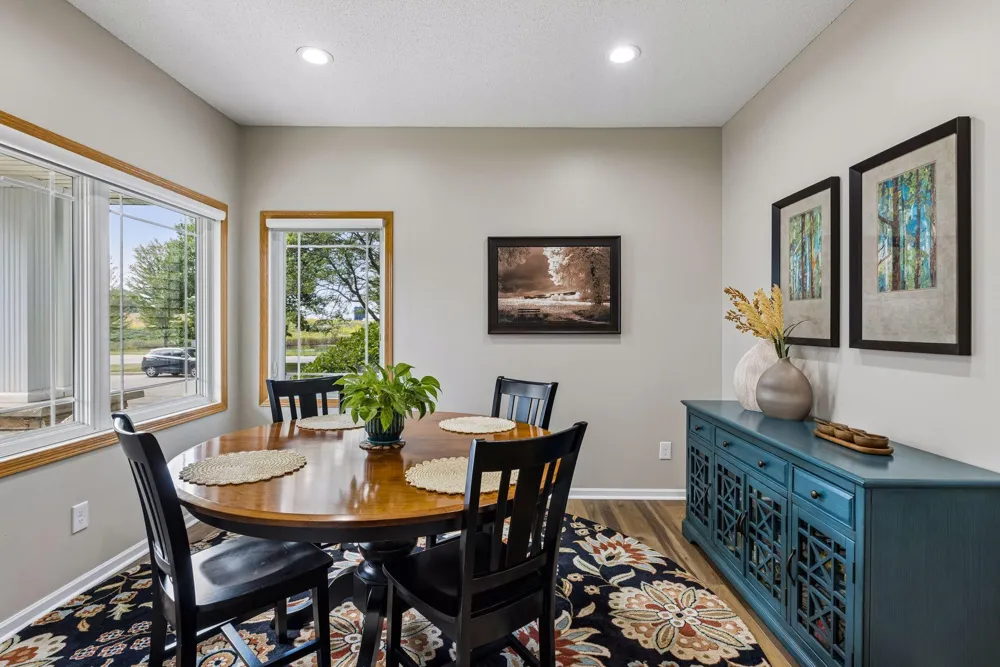2711 Spy Glass Drive Chaska, MN 55318