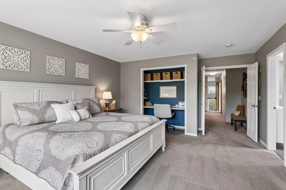 2711 Spy Glass Drive Chaska, MN 55318