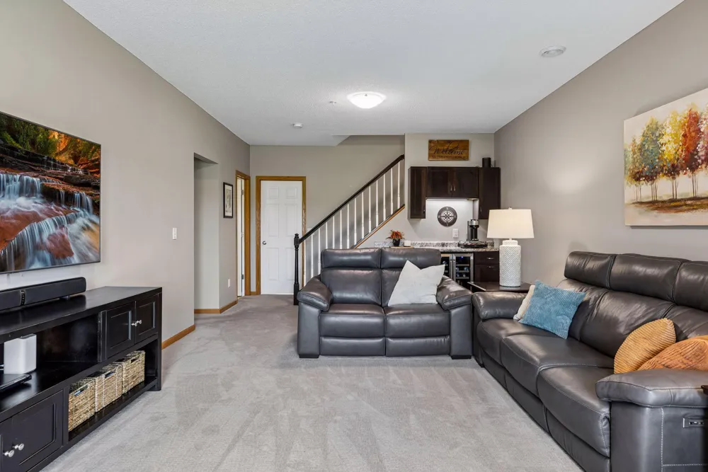 2711 Spy Glass Drive Chaska, MN 55318