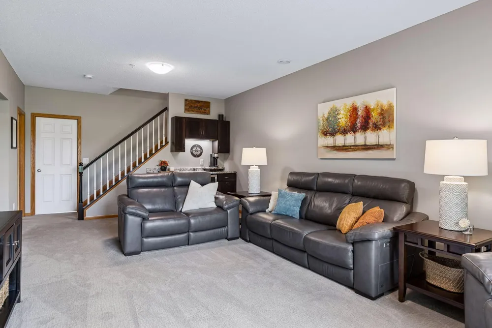2711 Spy Glass Drive Chaska, MN 55318
