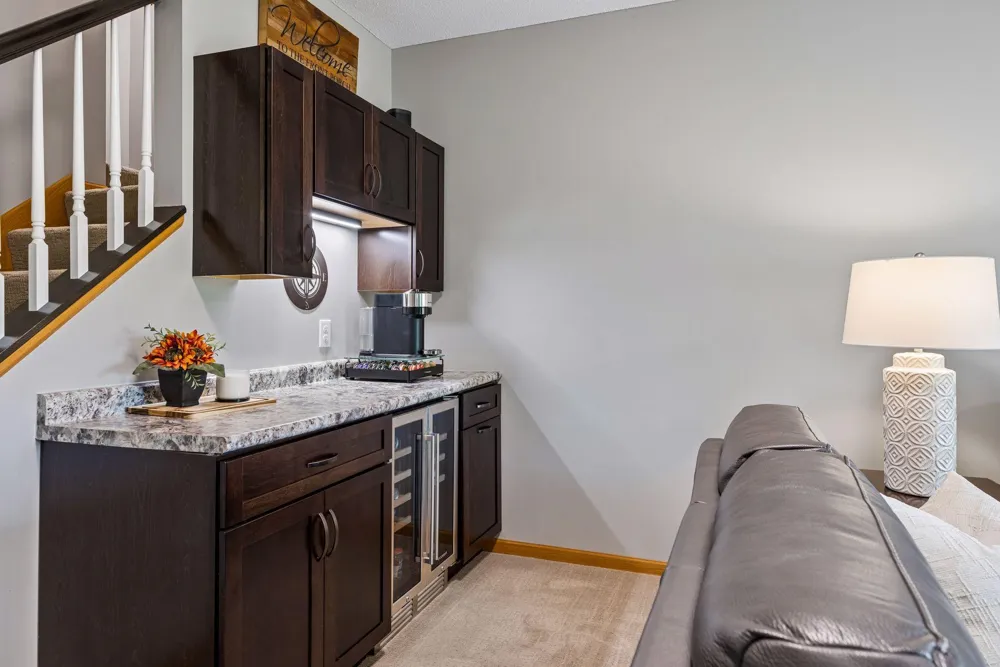2711 Spy Glass Drive Chaska, MN 55318