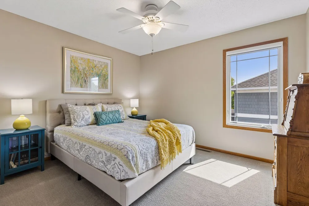 2711 Spy Glass Drive Chaska, MN 55318