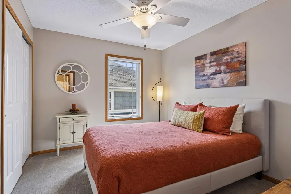 2711 Spy Glass Drive Chaska, MN 55318