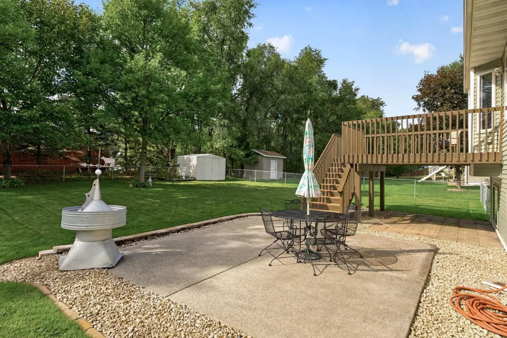 11182 Woods Edge Avenue Becker, MN 55308