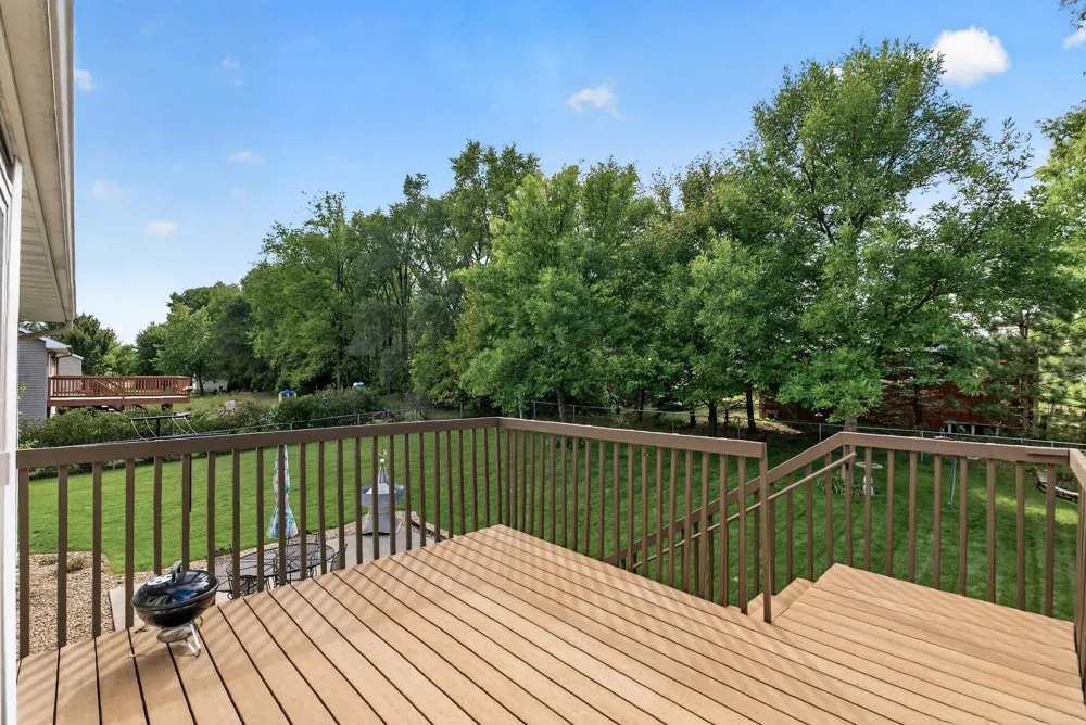11182 Woods Edge Avenue Becker, MN 55308