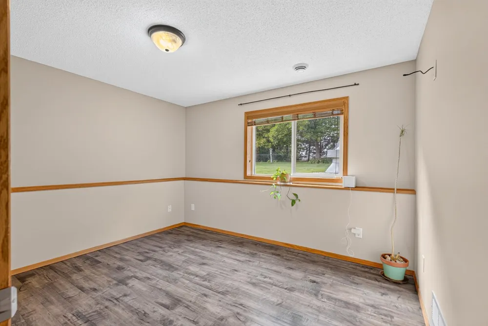 11182 Woods Edge Avenue Becker, MN 55308